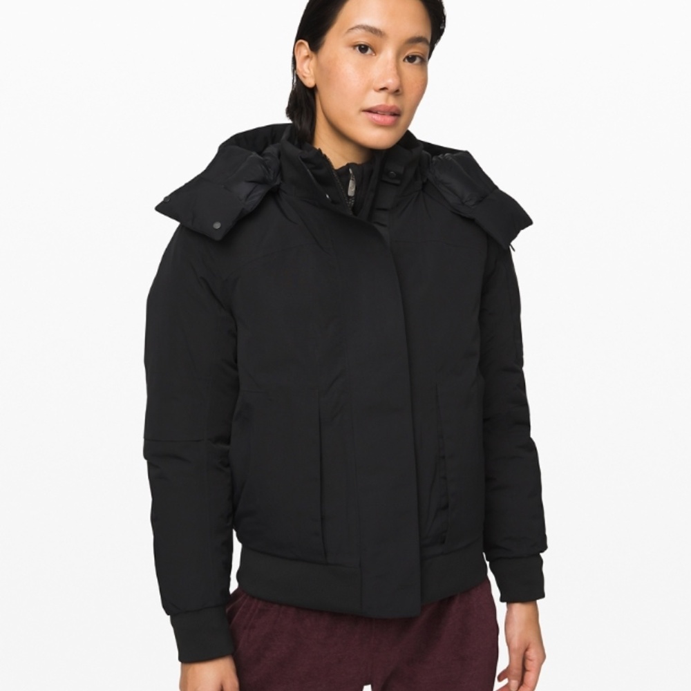 NWT Lululemon Winter Warrior Bomber Black Size 10